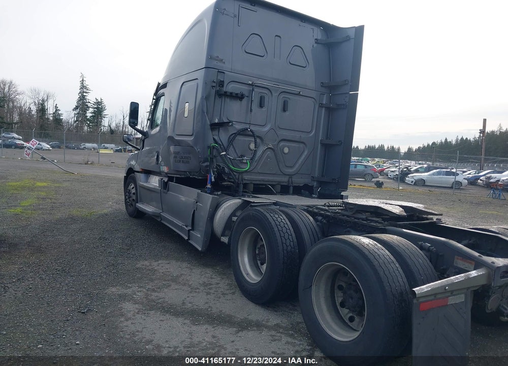 2020 FREIGHTLINER NEW CASCADIA 126 VIN: 3AKJHHDR7LSLX5873