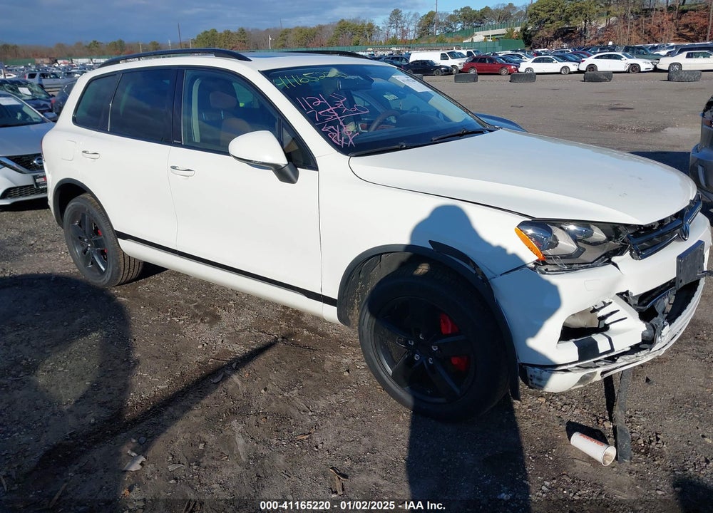 2011 VOLKSWAGEN TOUAREG VR6 LUX VIN: WVGFF9BP7BD003380