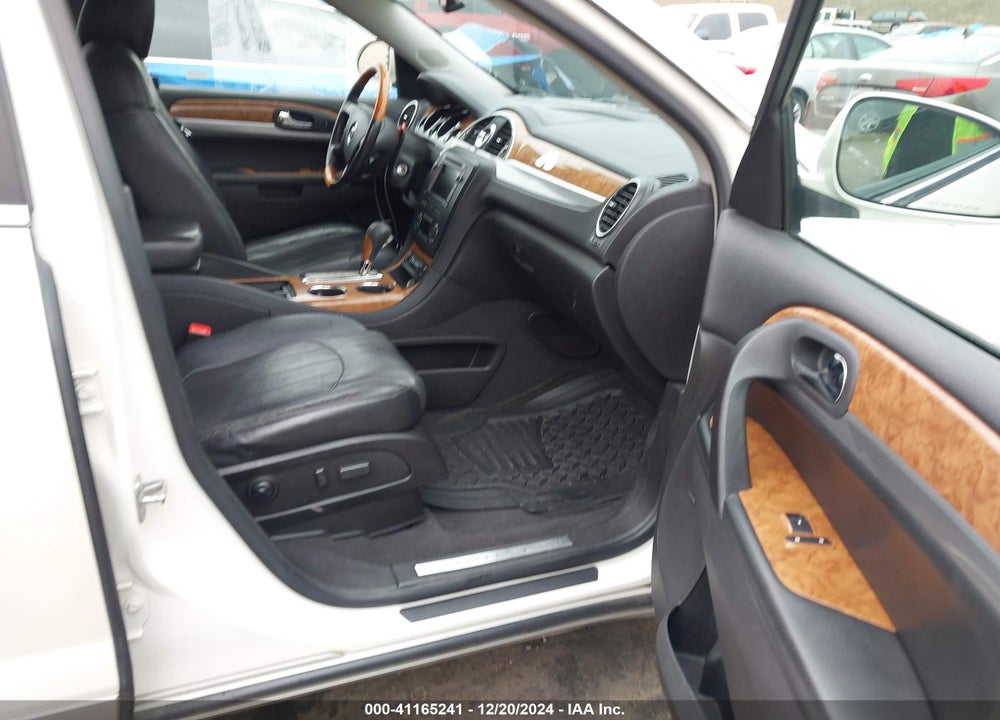 2008 BUICK ENCLAVE CXL VIN: 5GAEV23768J302105