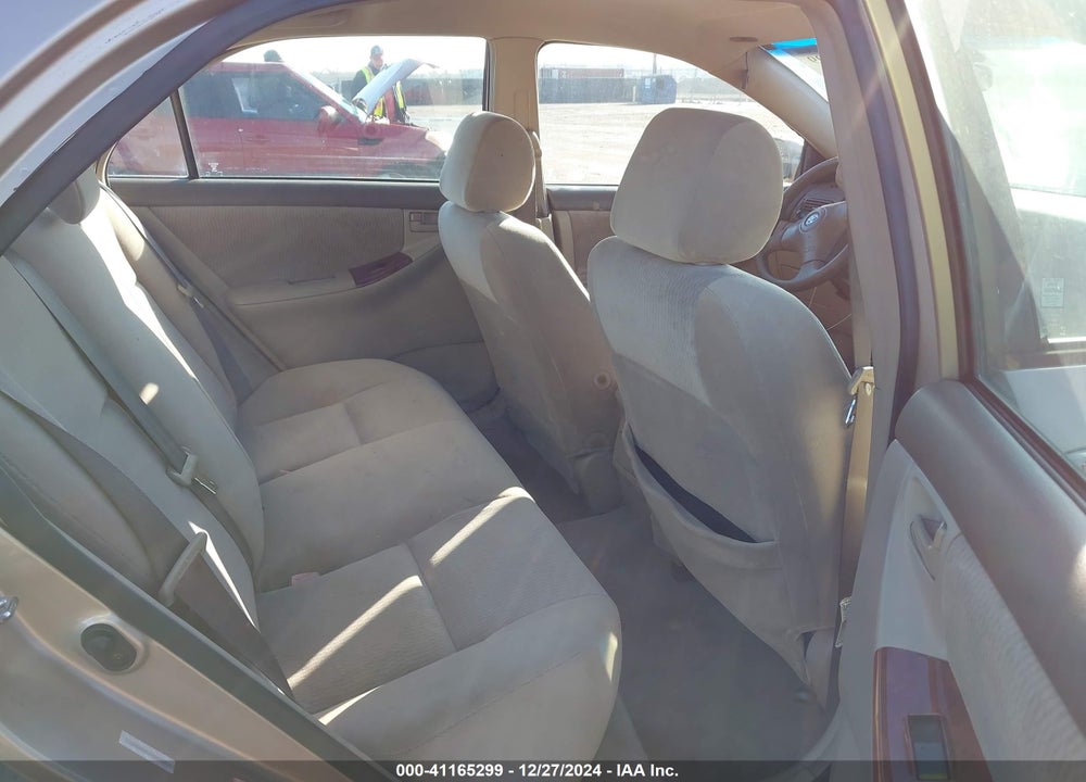 2005 TOYOTA COROLLA LE VIN: 1NXBR32E05Z511888