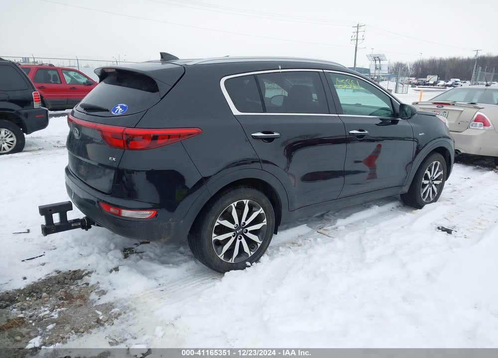 2017 KIA SPORTAGE EX VIN: KNDPNCAC7H7135411