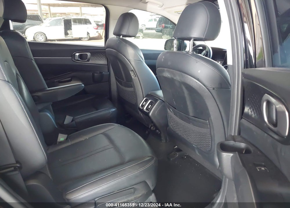 2021 KIA SORENTO VIN: KNDRG4LG9M5061228