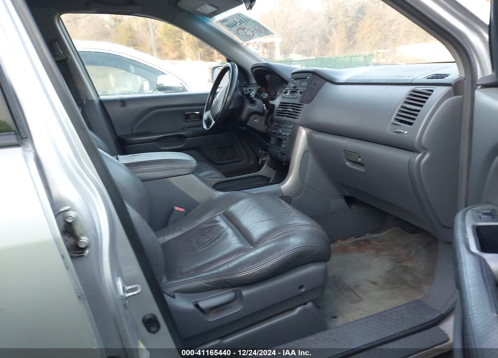 2004 HONDA PILOT EX-L VIN: 2HKYF185X4H514258