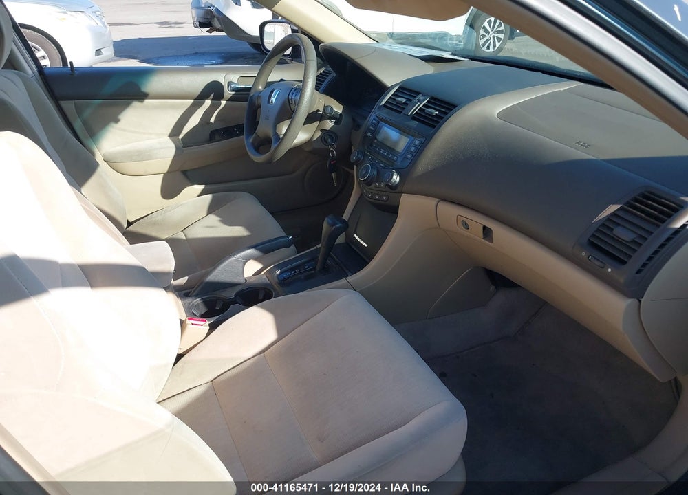 2004 HONDA ACCORD 2.4 LX VIN: JHMCM56364C021941