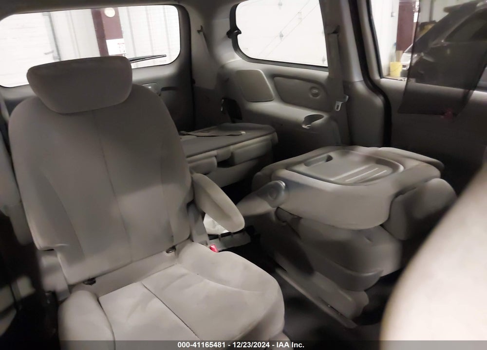 2008 HYUNDAI ENTOURAGE GLS/LIMITED VIN: KNDMC233186047055