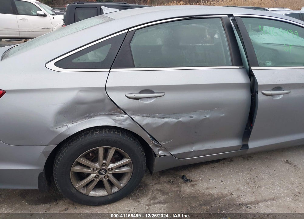 2015 HYUNDAI SONATA VIN: 5NPE24AF2FH240253