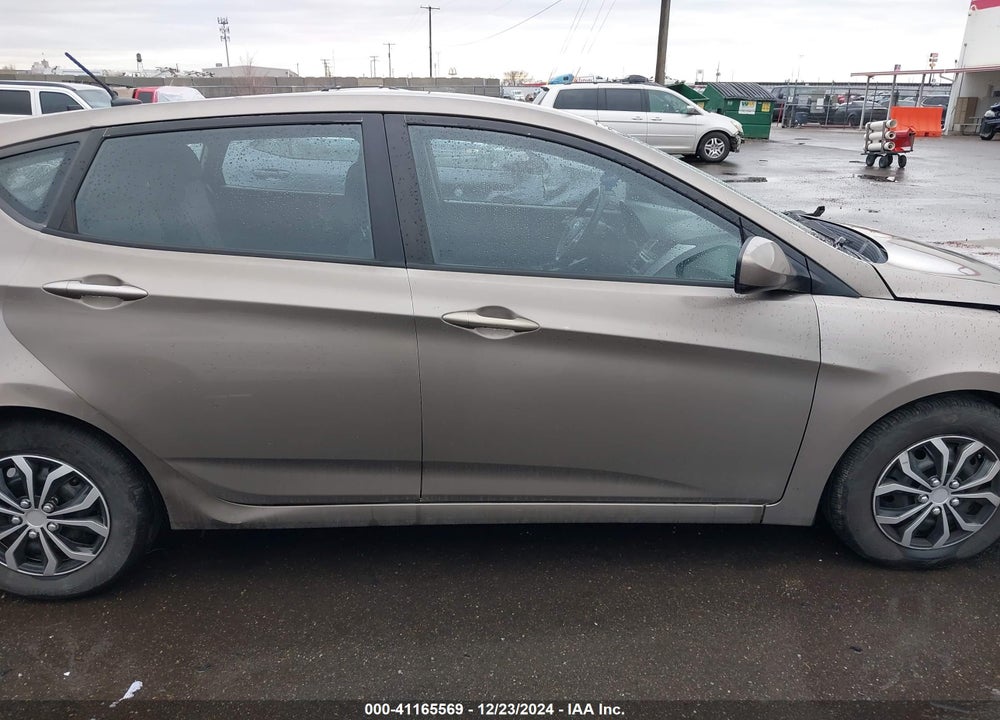 2014 HYUNDAI ACCENT VIN: KMHCT5AEXEU165321