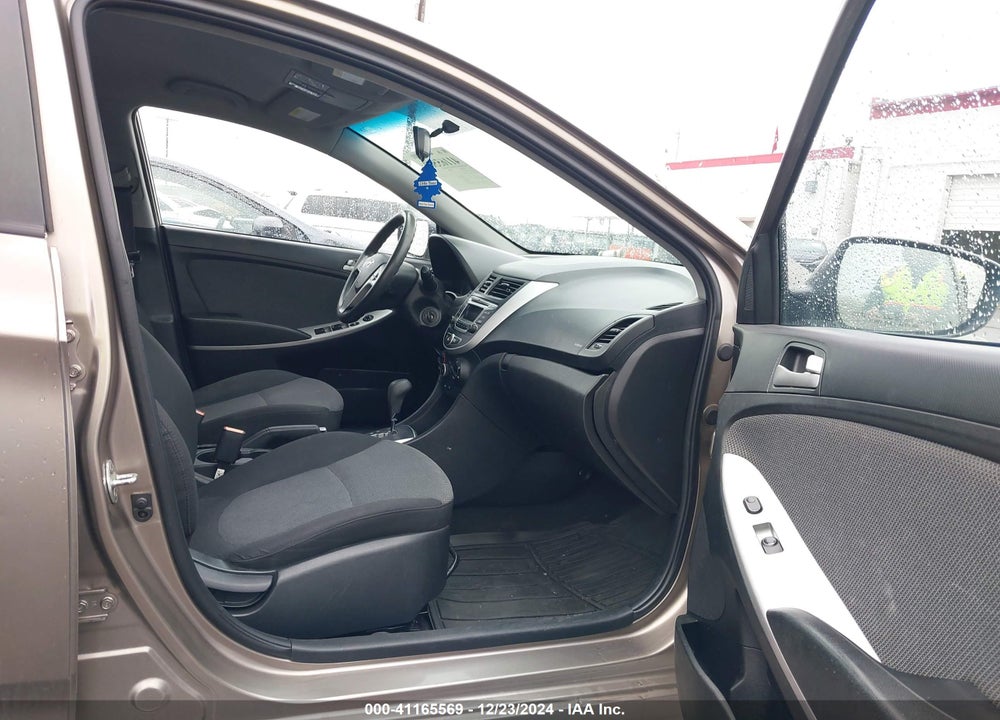 2014 HYUNDAI ACCENT VIN: KMHCT5AEXEU165321