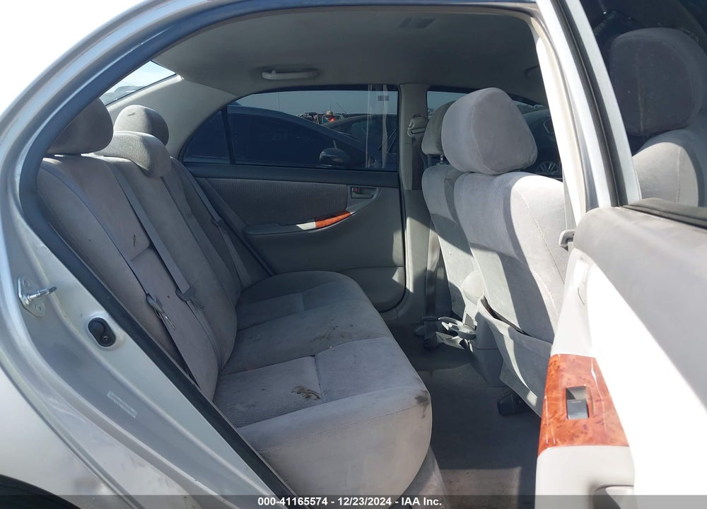 2005 TOYOTA COROLLA LE VIN: 1NXBR32E95Z460052