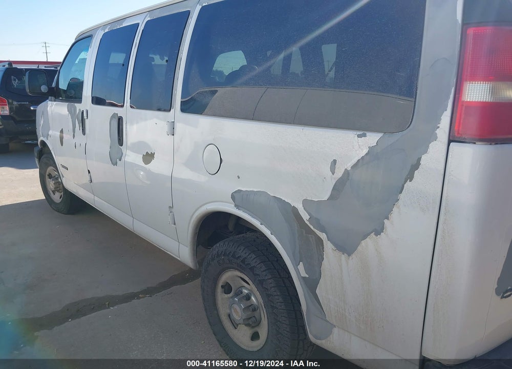 2005 CHEVROLET EXPRESS VIN: 1GAHG35U251234369