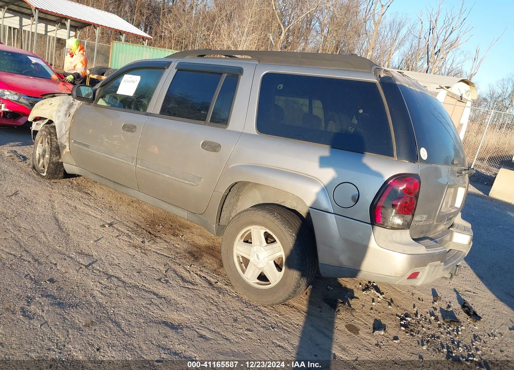 2002 CHEVROLET TRAILBLAZER EXT LT VIN: 1GNES16S426122107