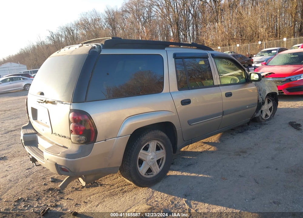 2002 CHEVROLET TRAILBLAZER EXT LT VIN: 1GNES16S426122107