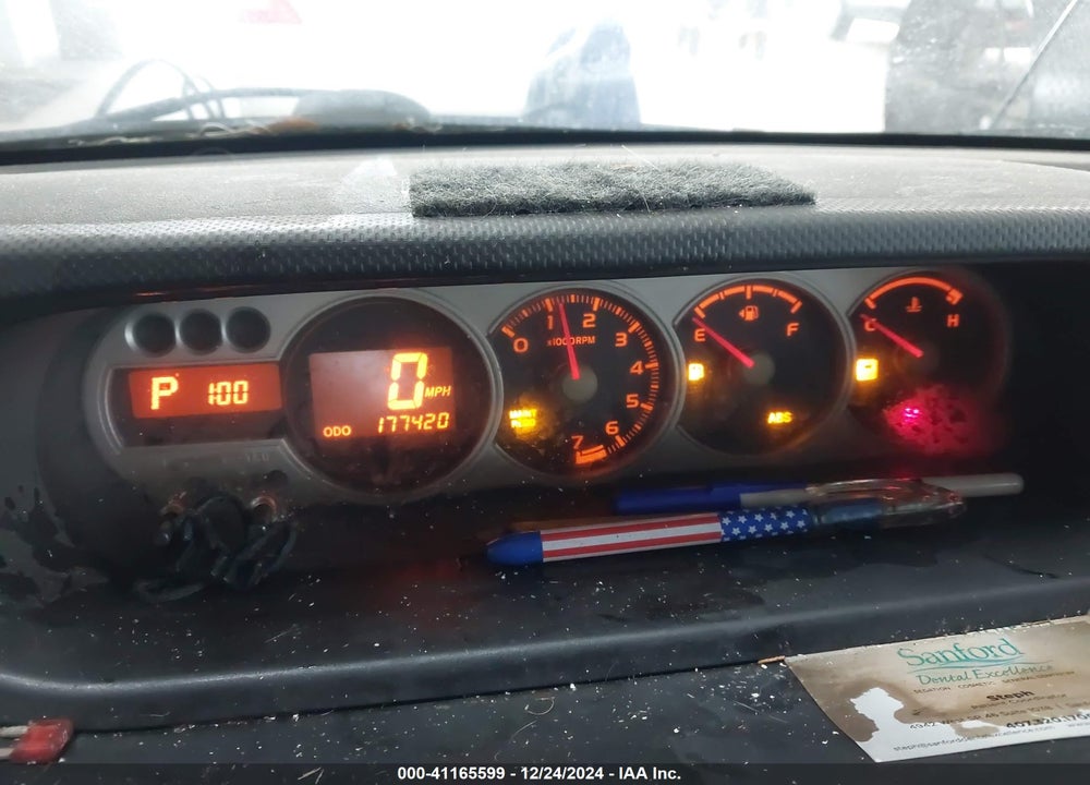 2009 SCION XB VIN: JTLKE50E391061177