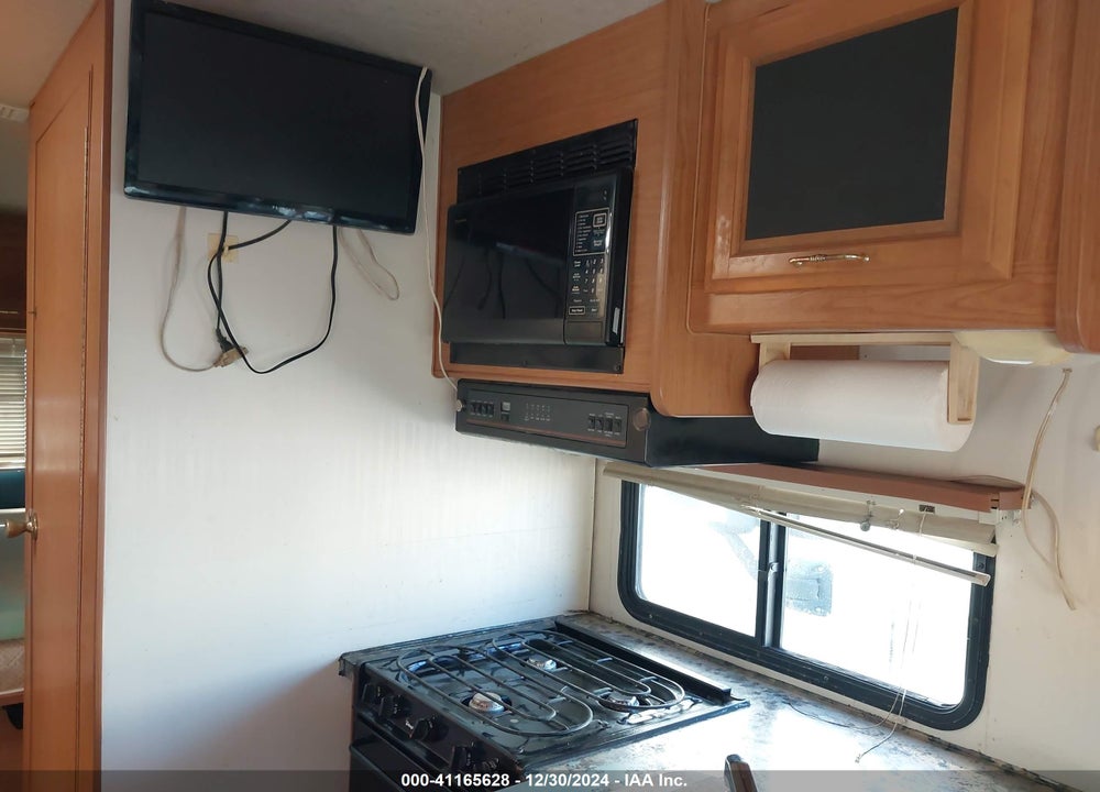 1998 FORD ECONOLINE E450 SUPER DUTY CUTWY  RV VIN: 1FDXE40SXWHC10460
