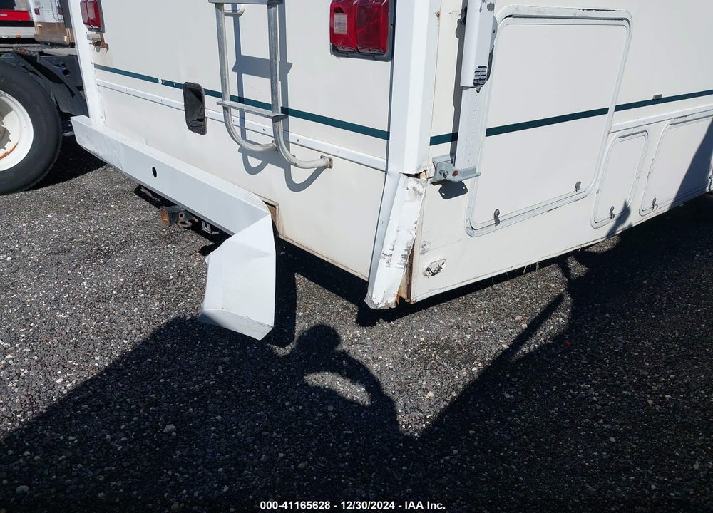 1998 FORD ECONOLINE E450 SUPER DUTY CUTWY  RV VIN: 1FDXE40SXWHC10460