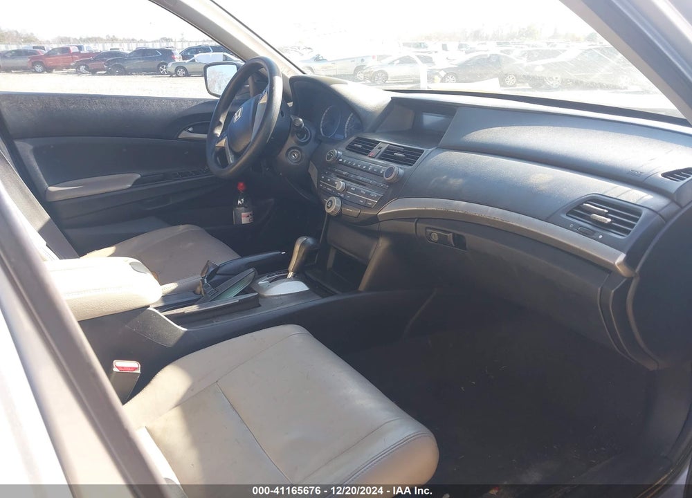 2011 HONDA ACCORD VIN: 1HGCP2F30BA018969