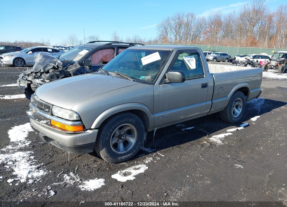 2002 CHEVROLET S-10 LS VIN: 1GCCS14W728151482
