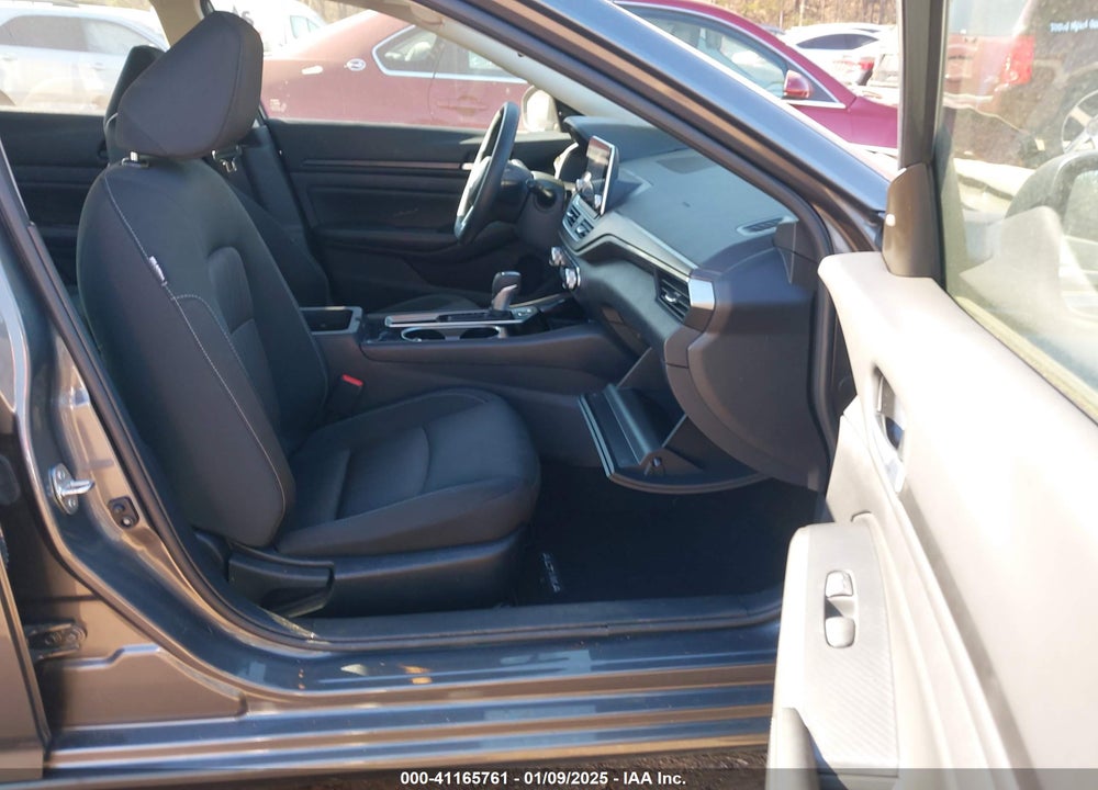 2024 NISSAN ALTIMA SV FWD VIN: 1N4BL4DV9RN429088