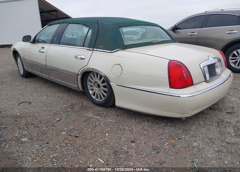 2001 LINCOLN TOWN CAR CARTIER VIN: 1LNHM85W41Y673410
