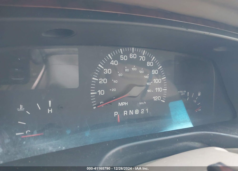 2001 LINCOLN TOWN CAR CARTIER VIN: 1LNHM85W41Y673410