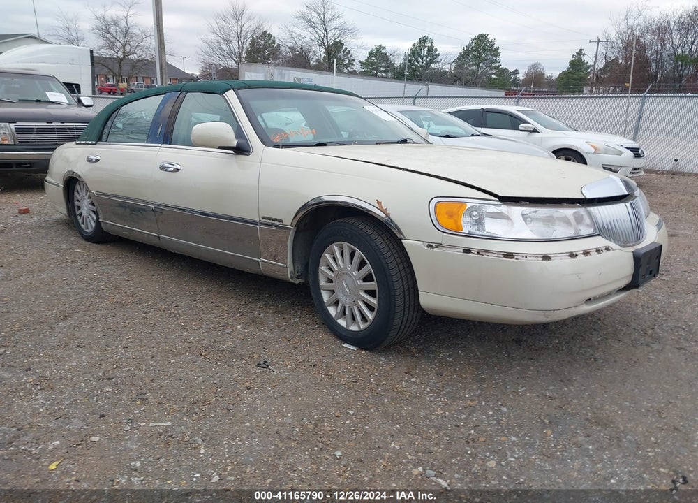 2001 LINCOLN TOWN CAR CARTIER VIN: 1LNHM85W41Y673410