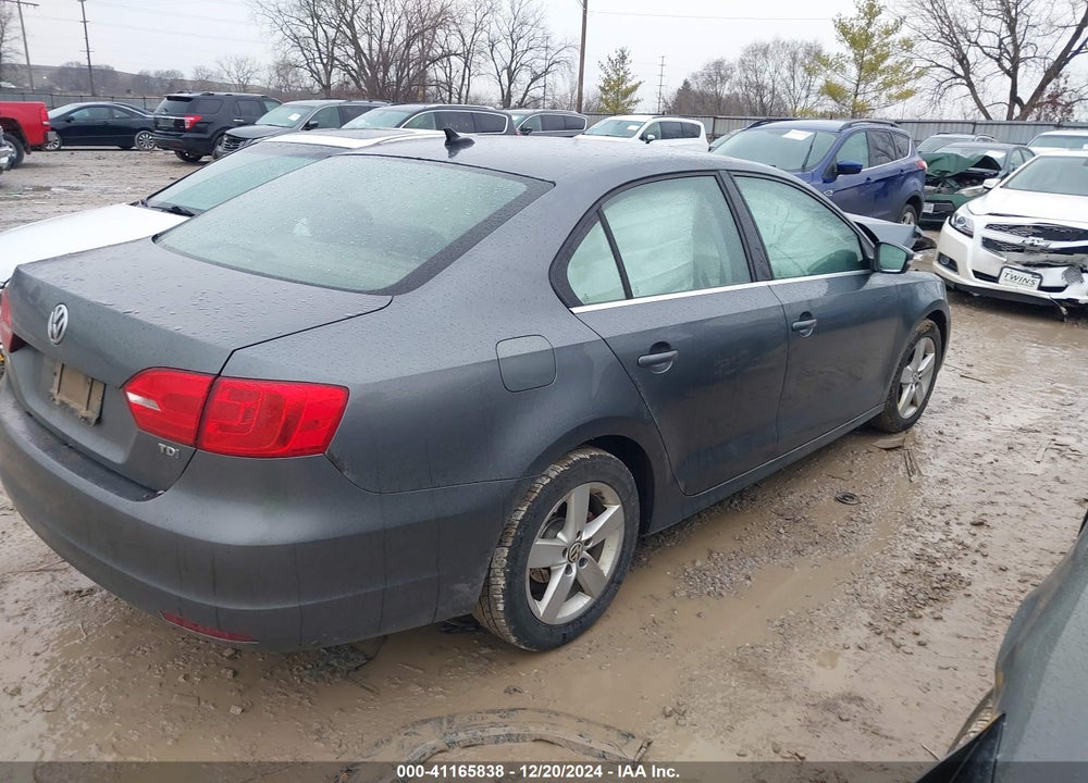 2014 VOLKSWAGEN JETTA VIN: 3VWLL7AJ0EM372444