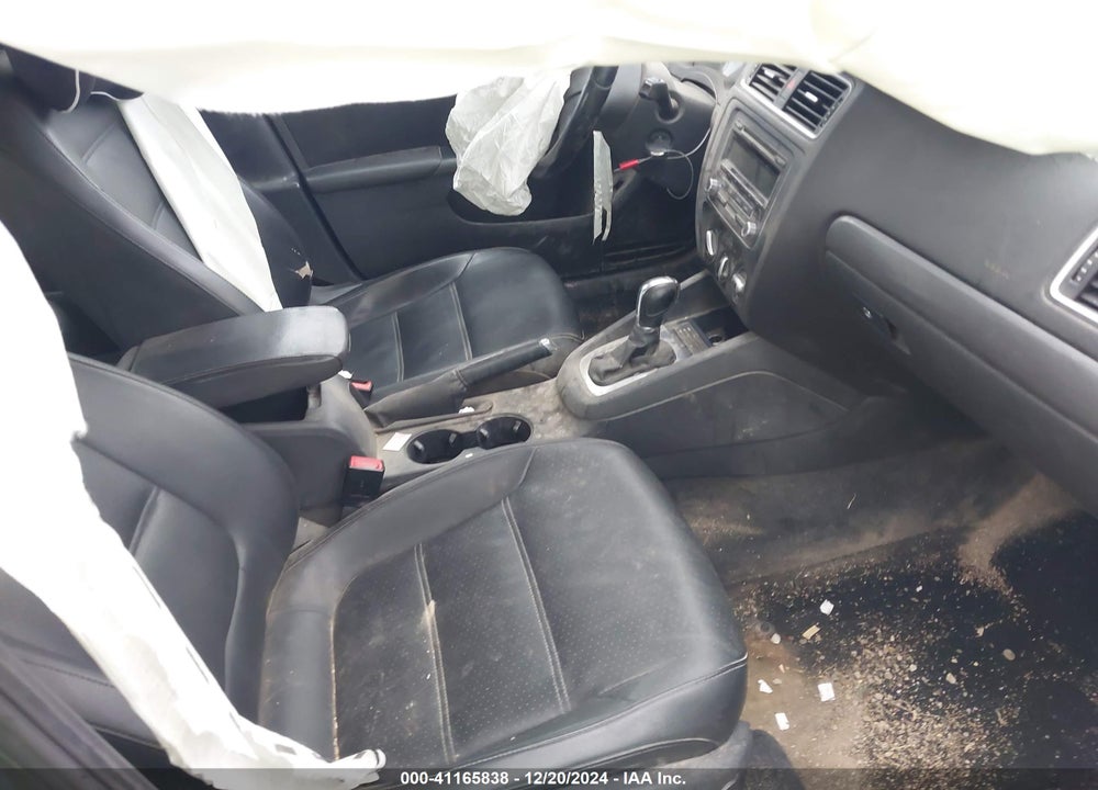 2014 VOLKSWAGEN JETTA VIN: 3VWLL7AJ0EM372444