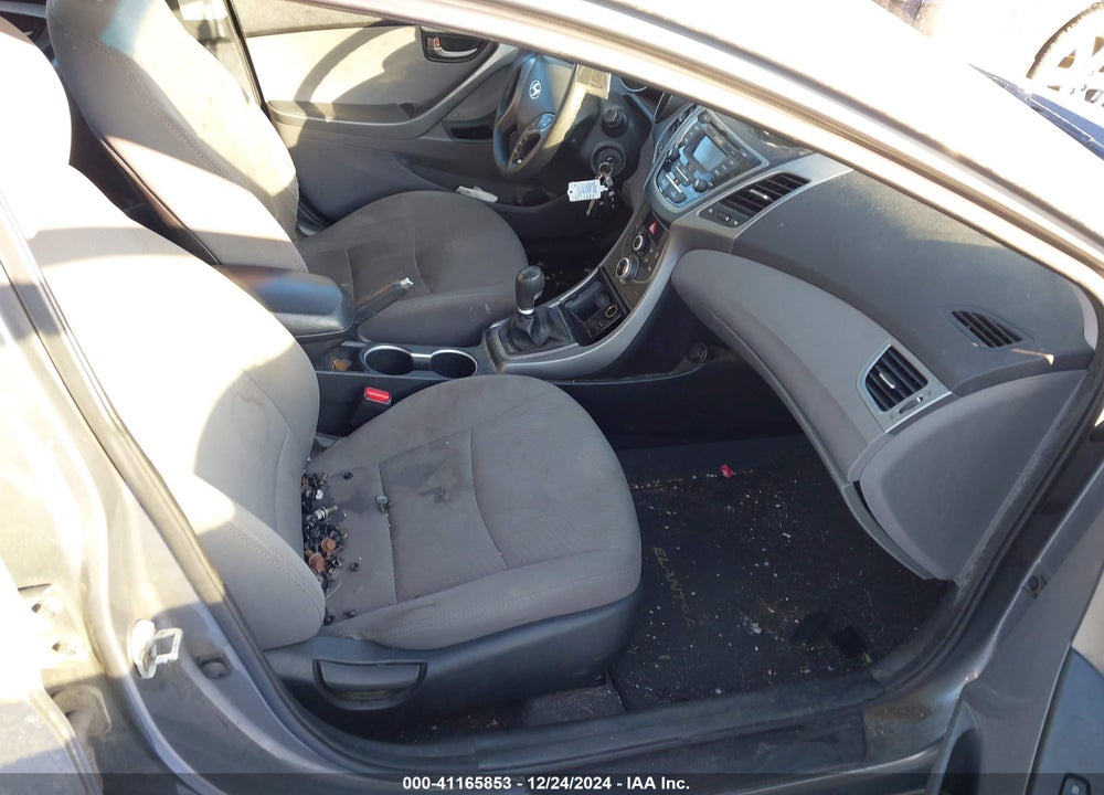 2014 HYUNDAI ELANTRA SE VIN: 5NPDH4AE6EH504073