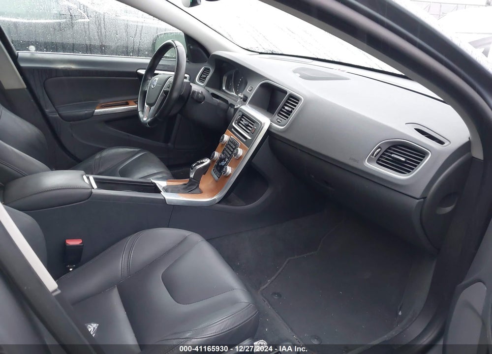 2017 VOLVO S60 INSCRIPTION T5 PLATINUM VIN: LYV402HM3HB127098