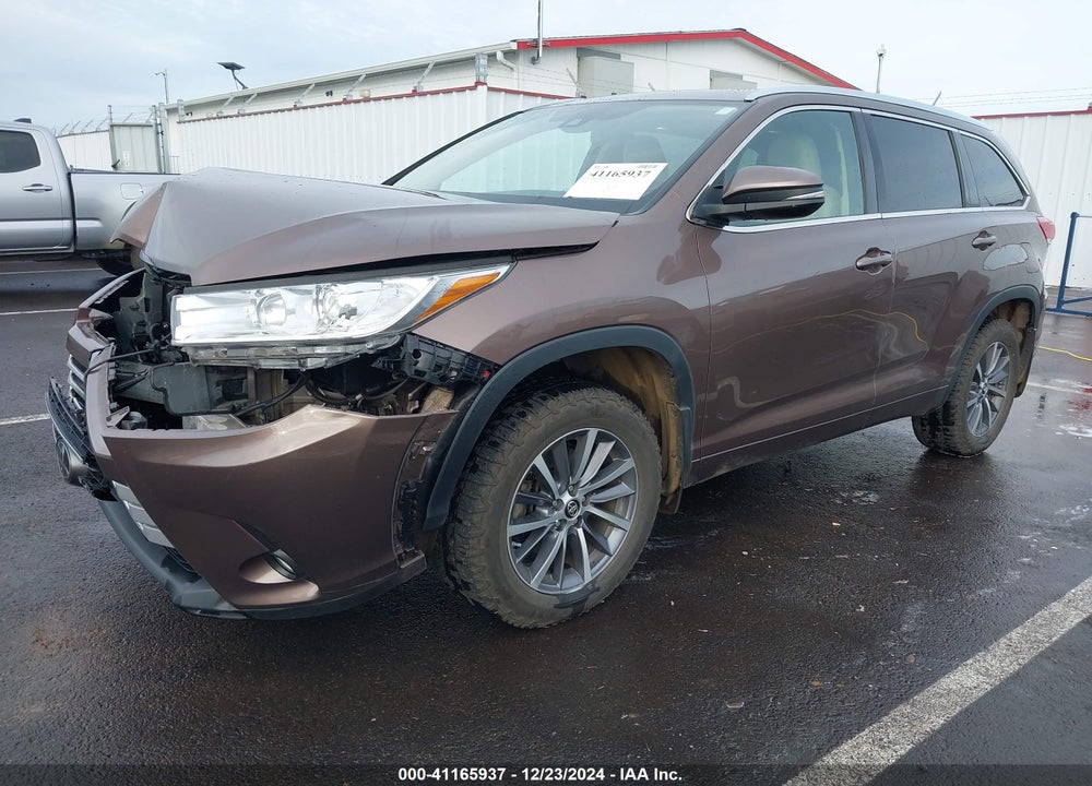 2017 TOYOTA HIGHLANDER XLE VIN: 5TDJZRFH5HS404903