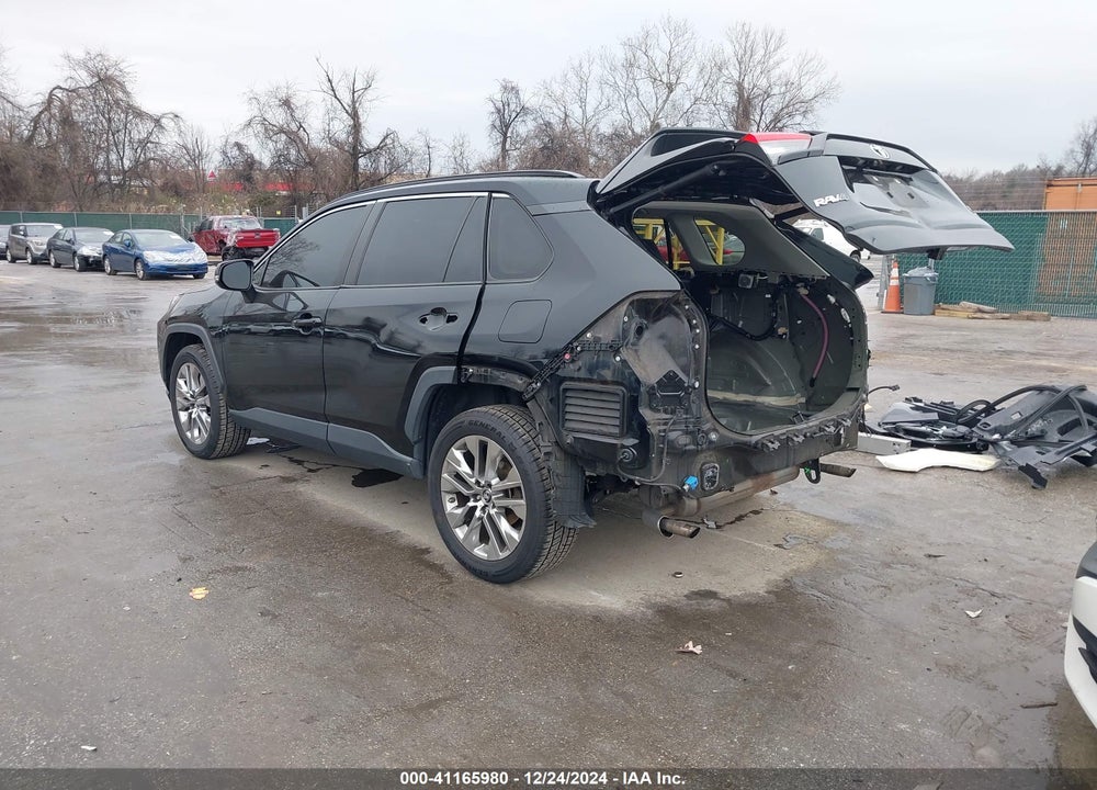 2019 TOYOTA RAV4 XLE PREMIUM VIN: JTMA1RFV5KD004274