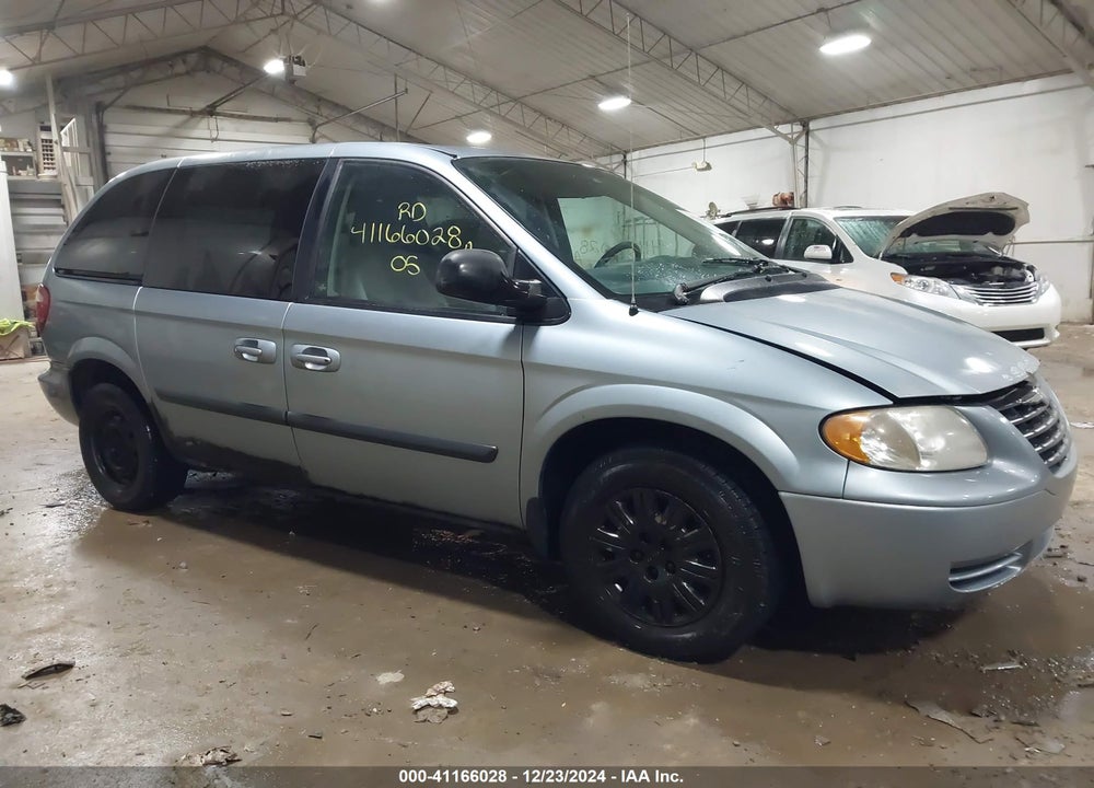 2005 CHRYSLER TOWN & COUNTRY VIN: 1C4GP45R85B403356
