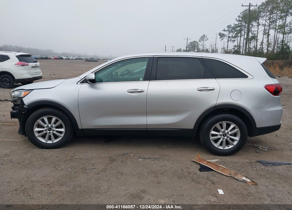 2019 KIA SORENTO 3.3L LX VIN: 5XYPG4A56KG573610