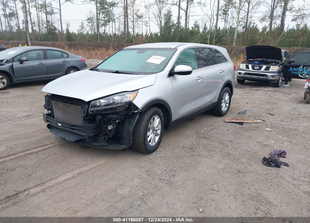 2019 KIA SORENTO 3.3L LX VIN: 5XYPG4A56KG573610