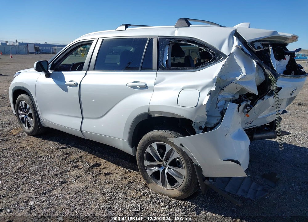 2023 TOYOTA HIGHLANDER XLE VIN: 5TDKDRAH4PS025609