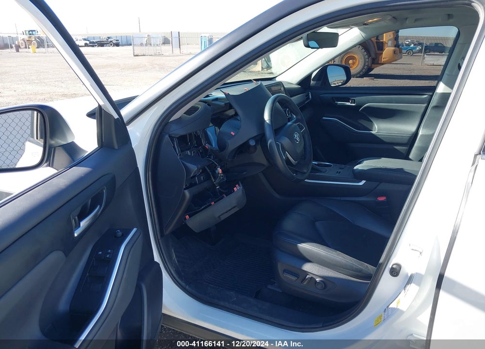 2023 TOYOTA HIGHLANDER XLE VIN: 5TDKDRAH4PS025609