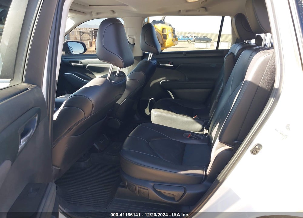 2023 TOYOTA HIGHLANDER XLE VIN: 5TDKDRAH4PS025609
