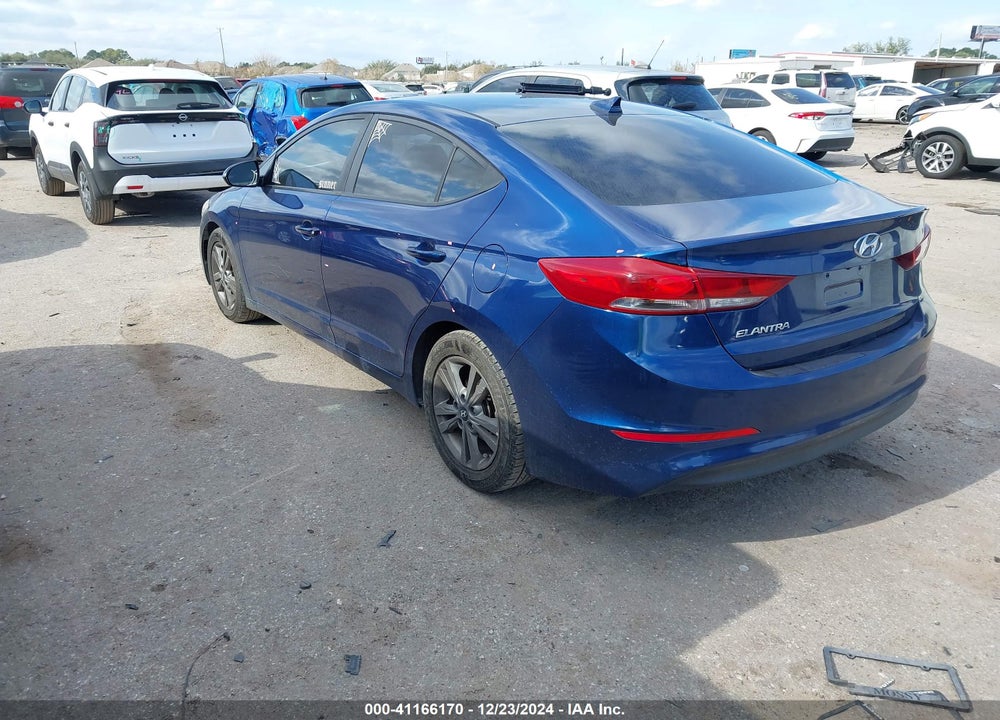 2018 HYUNDAI ELANTRA VIN: 5NPD84LF9JH234918