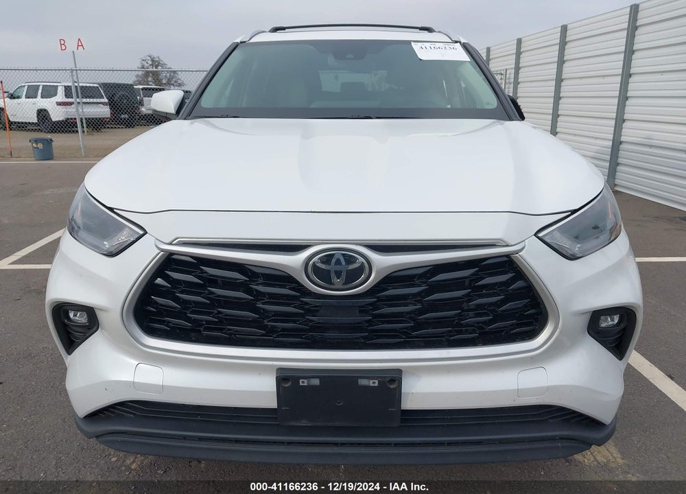 2023 TOYOTA HIGHLANDER XLE VIN: 5TDKDRBH8PS526341