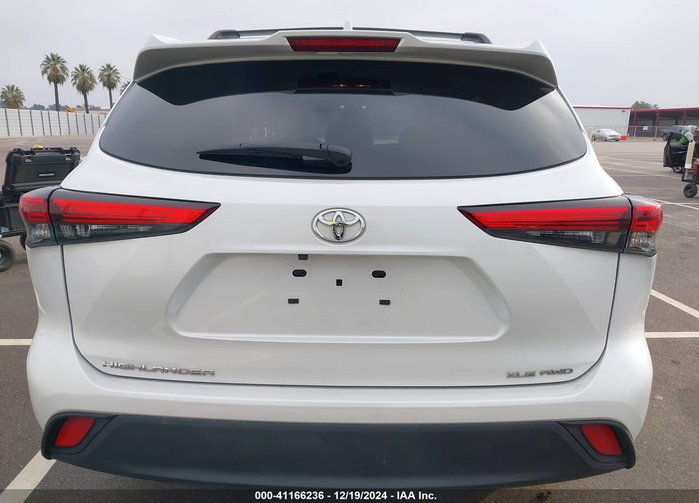 2023 TOYOTA HIGHLANDER XLE VIN: 5TDKDRBH8PS526341