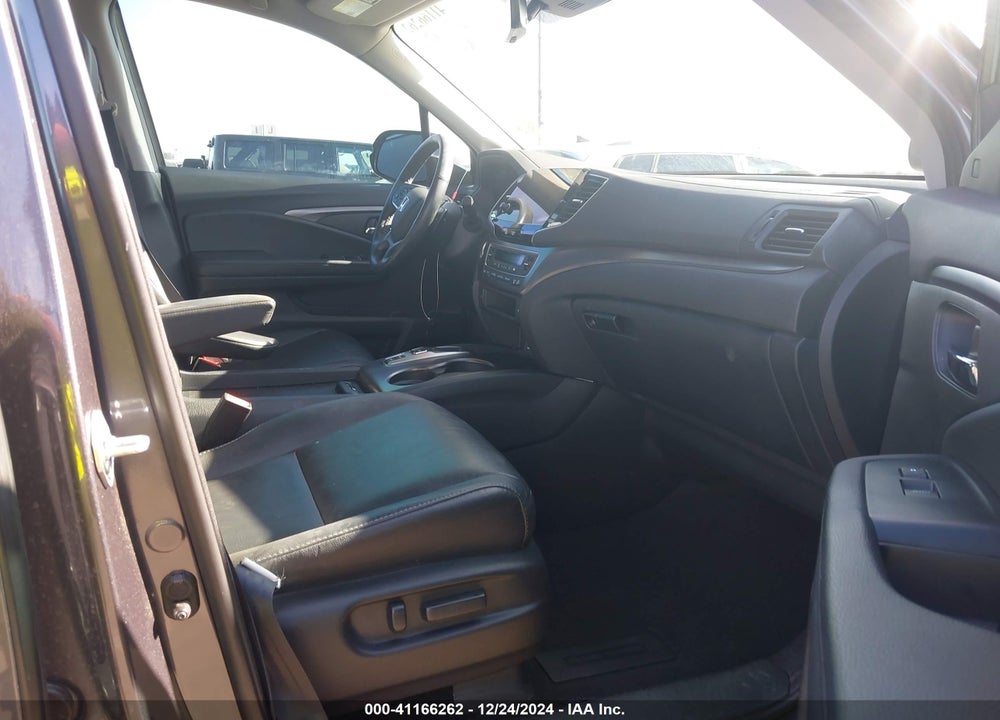 2022 HONDA PILOT 2WD EX-L VIN: 5FNYF5H50NB037878