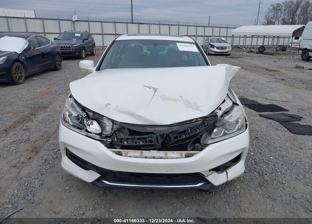 2016 HONDA ACCORD VIN: 1HGCR2F83GA146023