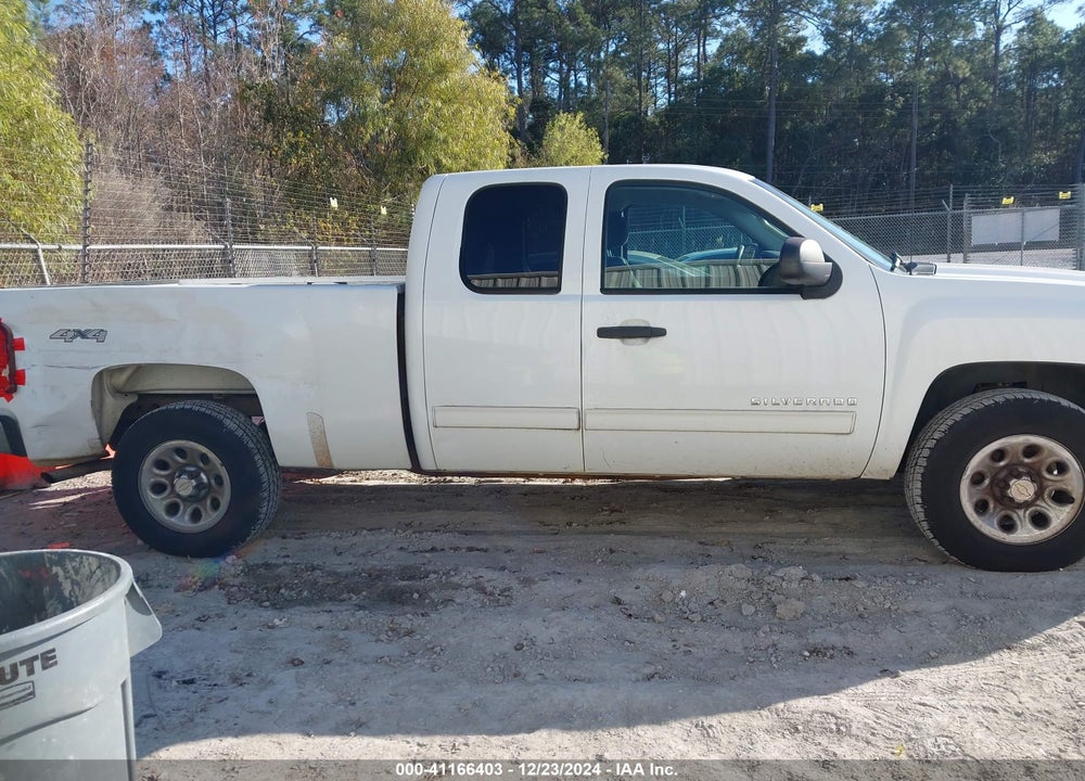 2011 CHEVROLET SILVERADO 1500 LS VIN: 1GCRKREAXBZ286994