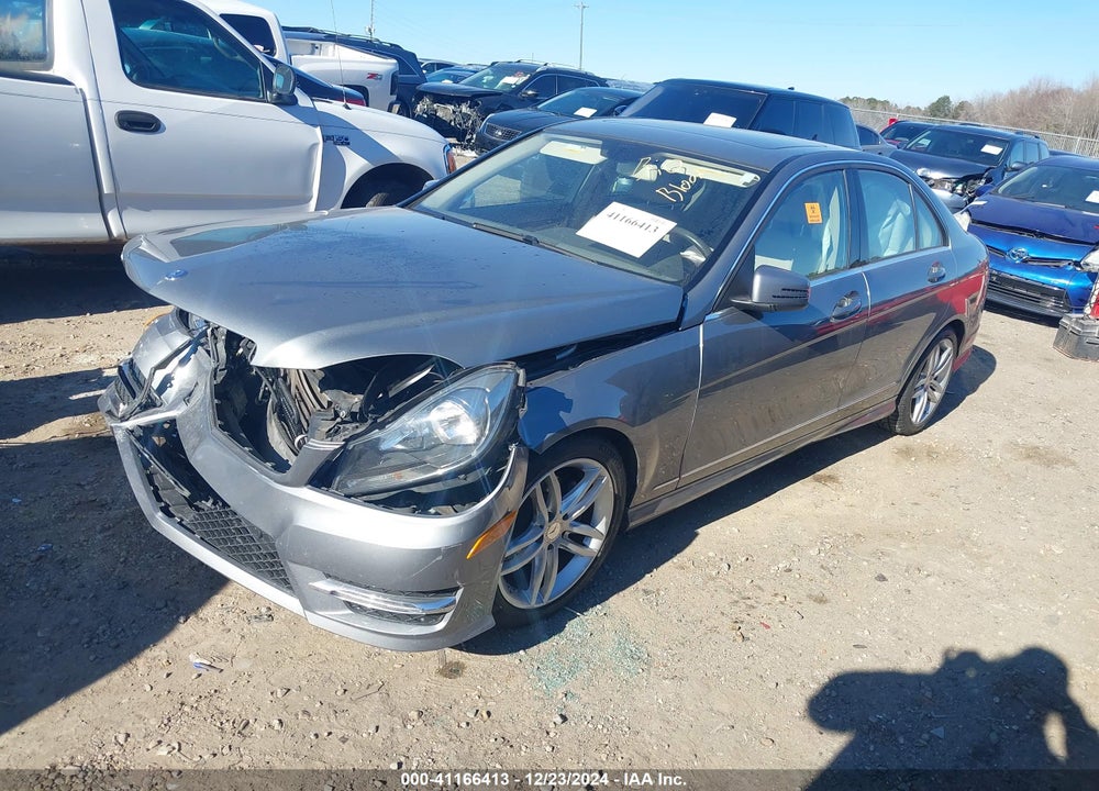 2013 MERCEDES-BENZ C 250 LUXURY/SPORT VIN: WDDGF4HB5DR278913