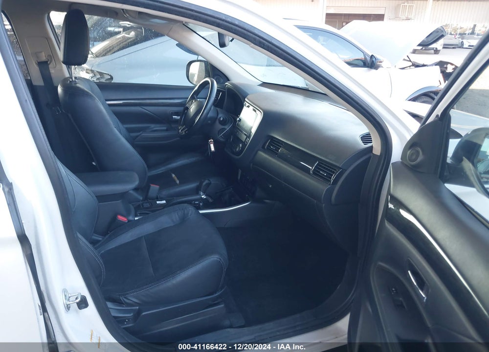 2018 MITSUBISHI OUTLANDER SEL VIN: JA4AD3A30JZ010442