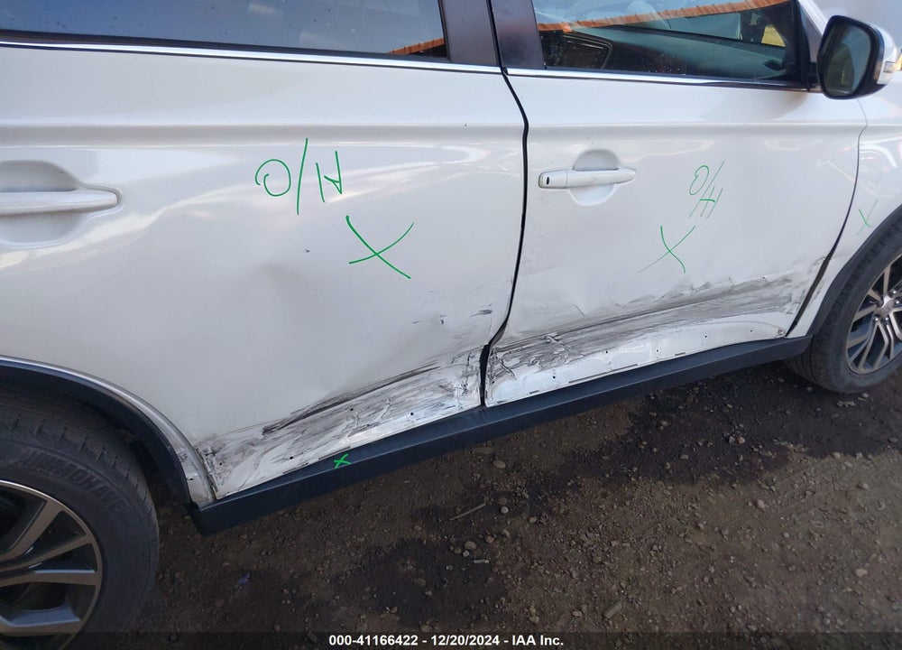 2018 MITSUBISHI OUTLANDER SEL VIN: JA4AD3A30JZ010442