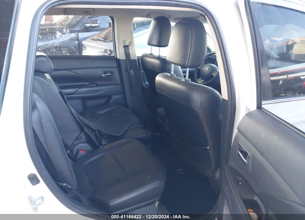 2018 MITSUBISHI OUTLANDER SEL VIN: JA4AD3A30JZ010442