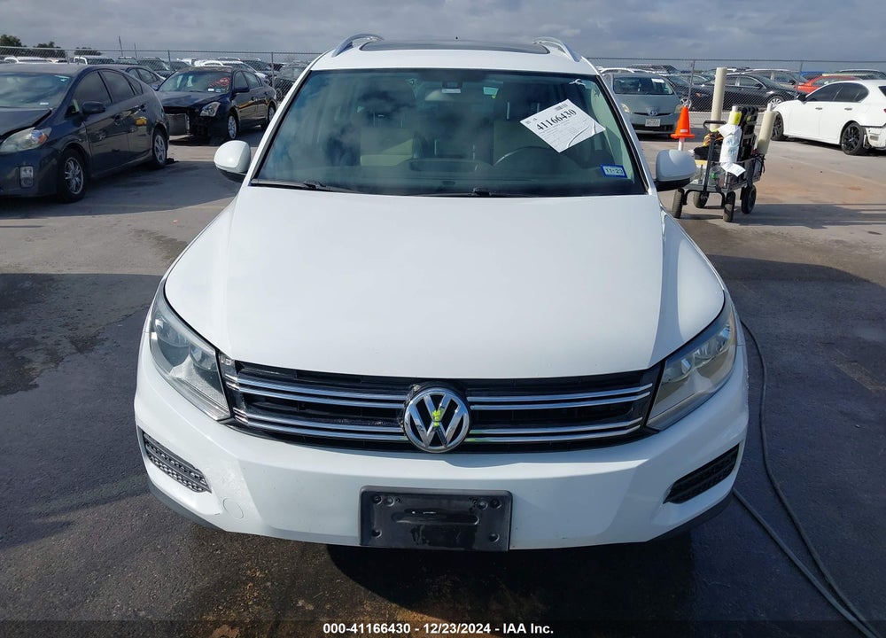 2017 VOLKSWAGEN TIGUAN VIN: WVGRV7AX6HK006975