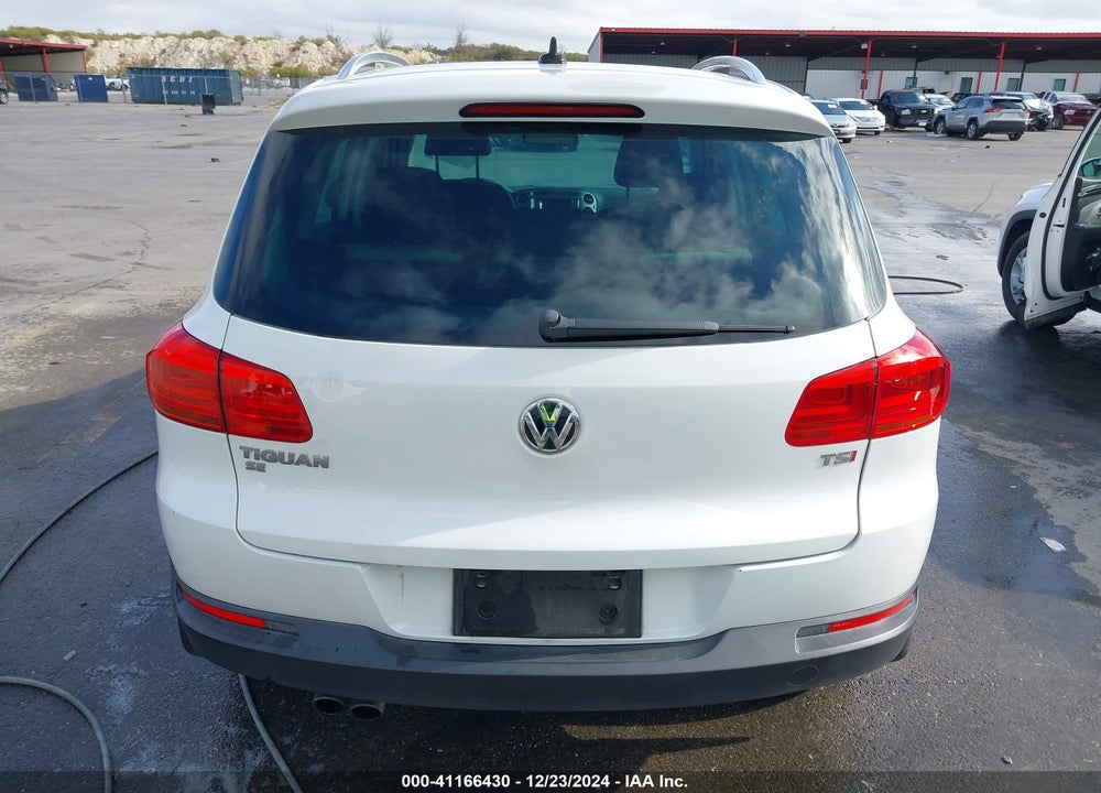 2017 VOLKSWAGEN TIGUAN VIN: WVGRV7AX6HK006975