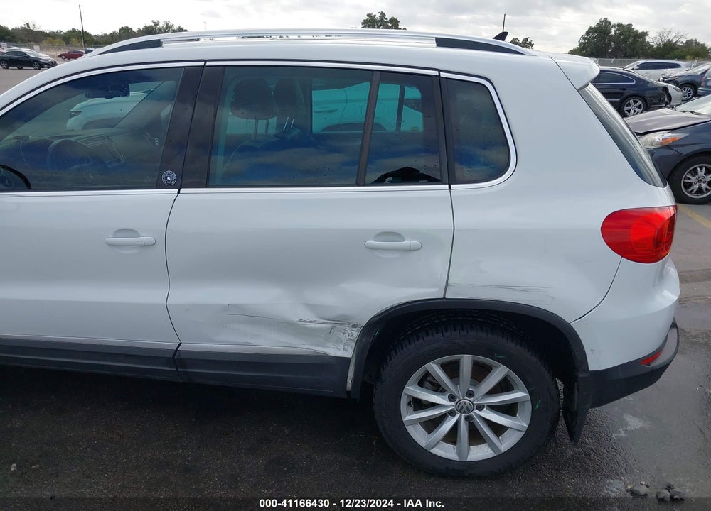 2017 VOLKSWAGEN TIGUAN VIN: WVGRV7AX6HK006975